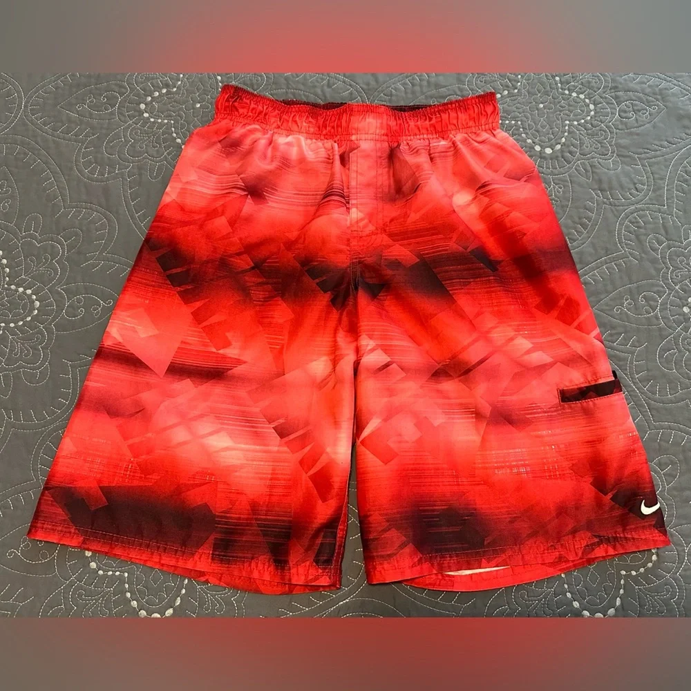 Nike Boys Red/Black Lined Swim Trunks Size Large